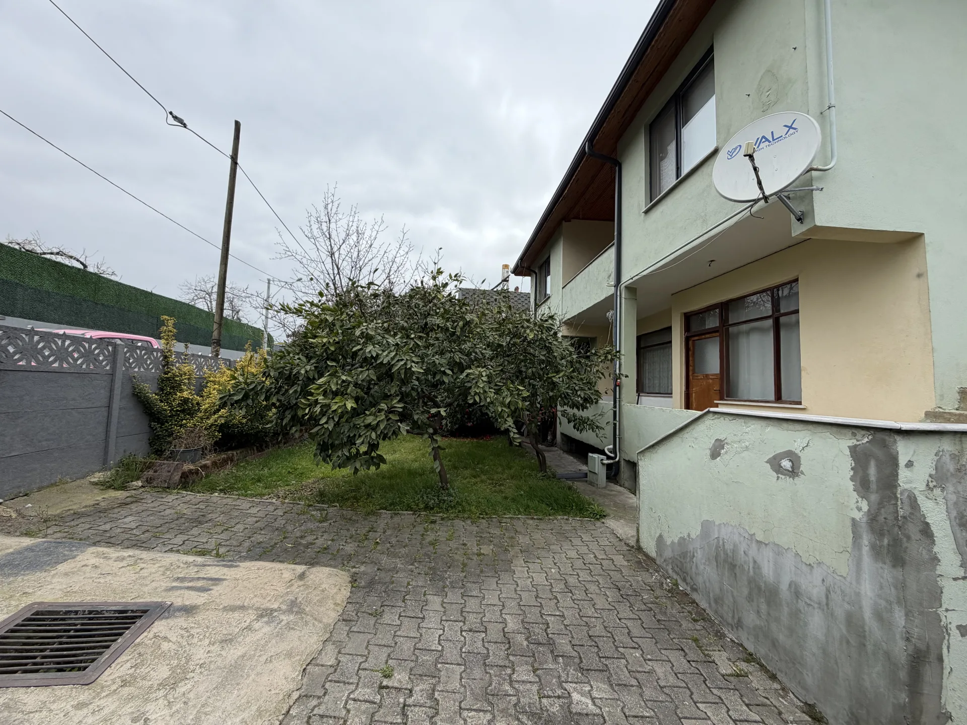 SAPANCA GÖLÜNE ÇOK YAKIN MÜSTAKİL EV & BUNGALOV